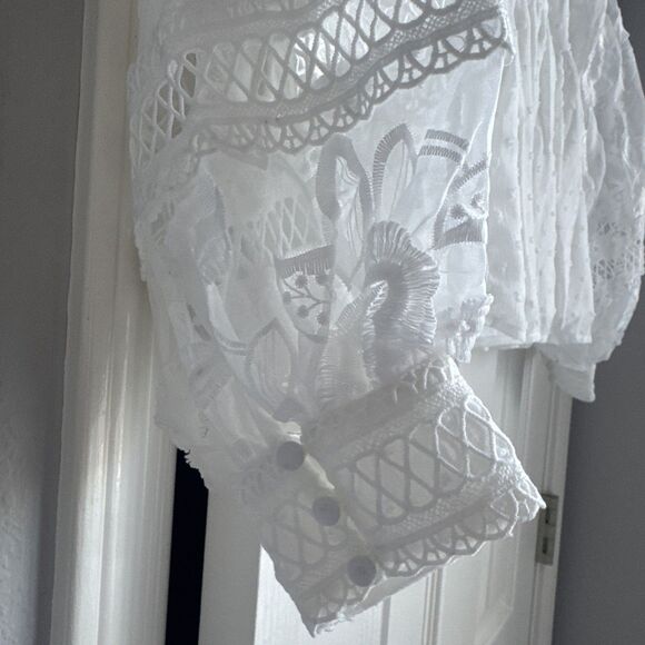 NWT Allison New York Embroidered White Babydoll Lace Top Shirt Size Medium - Picture 3 of 7